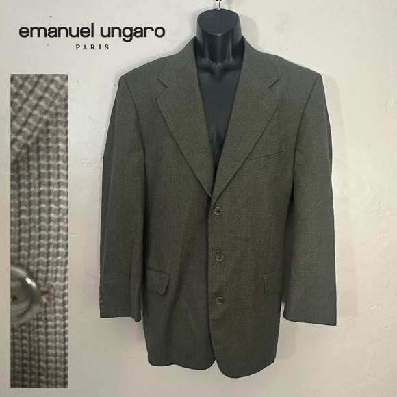 Ungaro Wool Blazer 42R Gently worn 100% wool 3 button Ventless 23" armpits - Picture 1 of 4